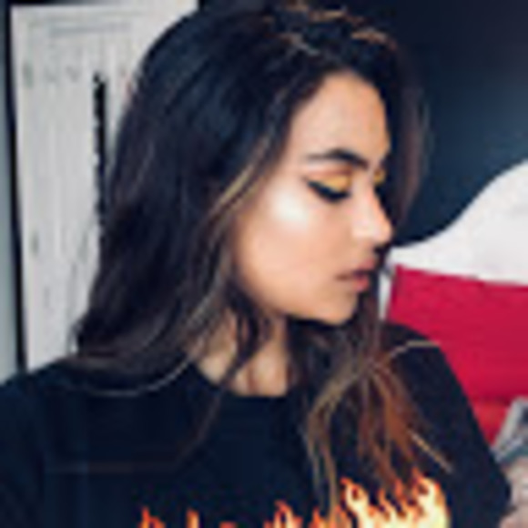 Meet your Posher, Cheyenne - Picture 1 of 1